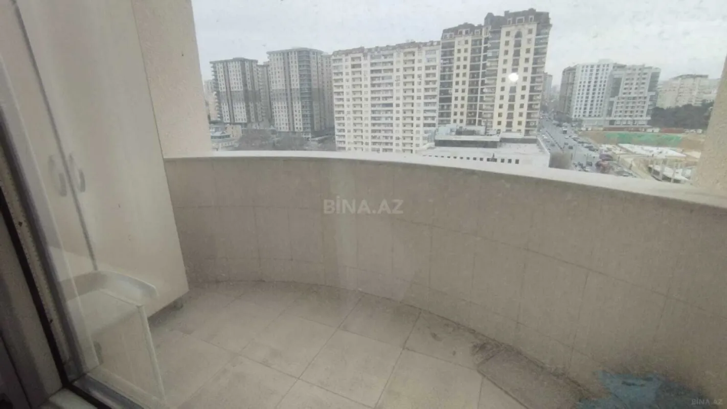 Kirayə verilir 4 otaqlı mənzil 220 m²