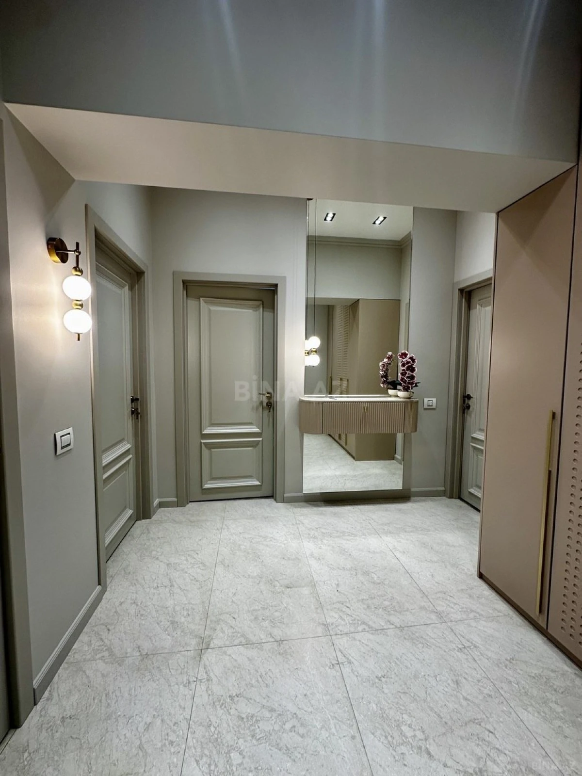 Satılır 3 otaqlı mənzil 99 m²