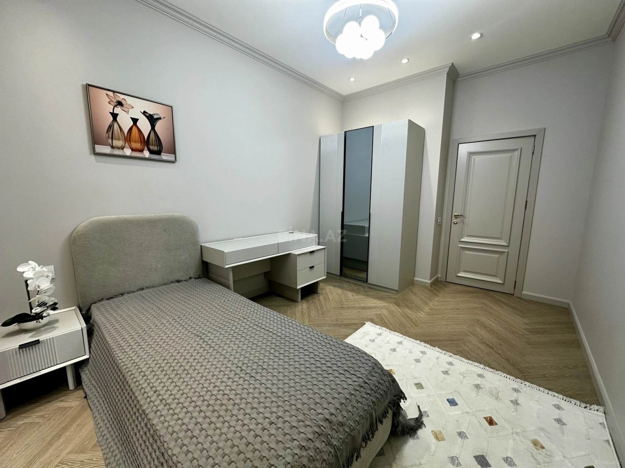 Satılır 3 otaqlı mənzil 99 m²