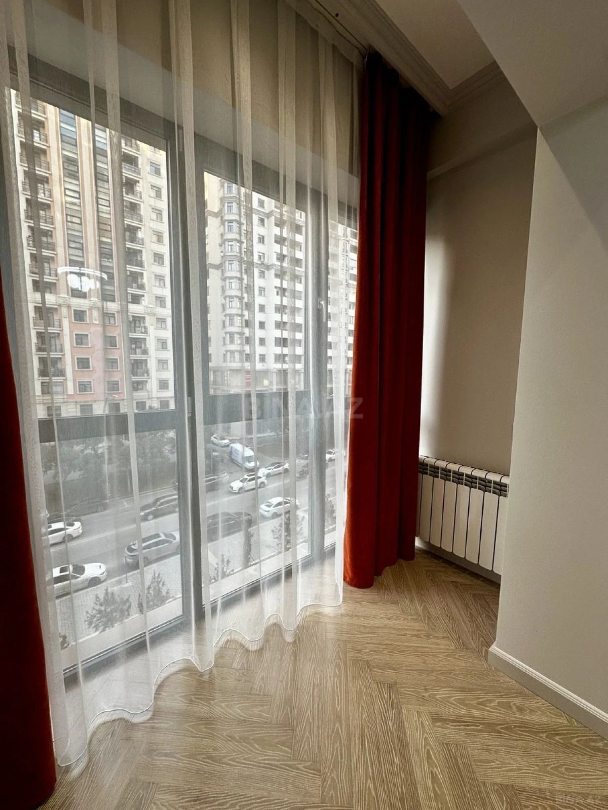 Satılır 3 otaqlı mənzil 99 m²