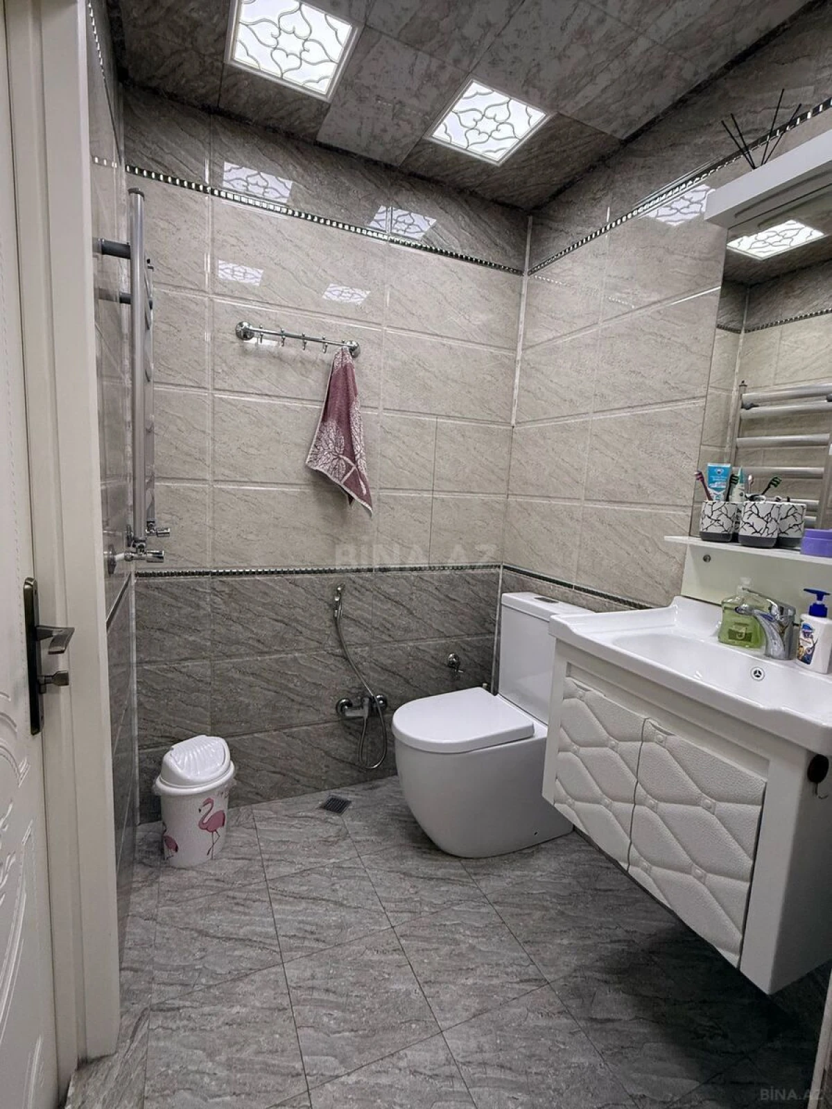 Satılır 3 otaqlı mənzil 96.2 m²