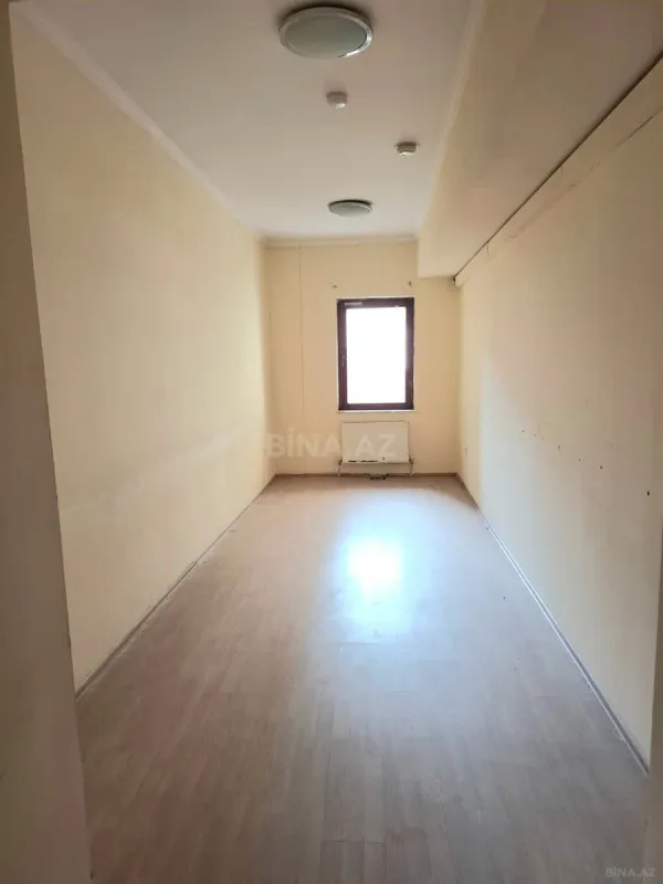 Kirayə verilir 15 otaqlı ofis 500 m²