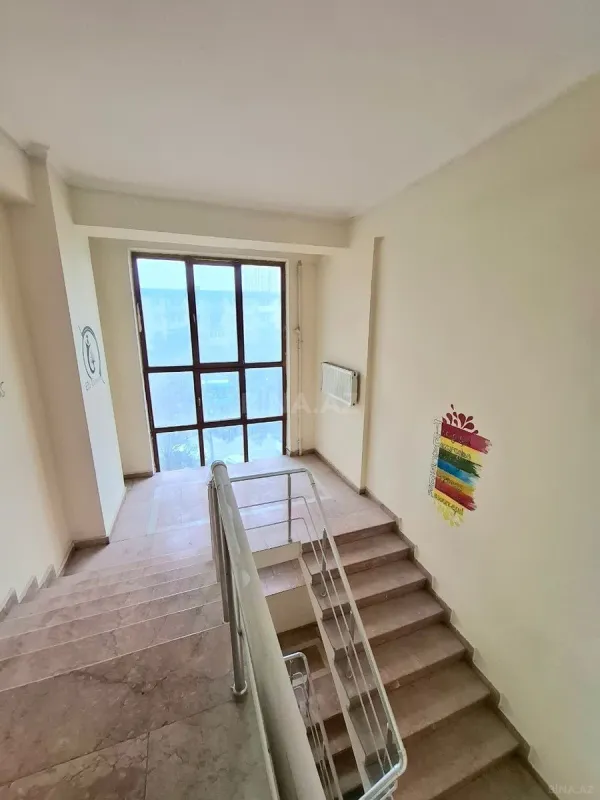 Kirayə verilir 15 otaqlı ofis 500 m²