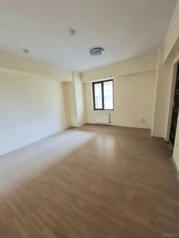 Kirayə verilir 15 otaqlı ofis 500 m²