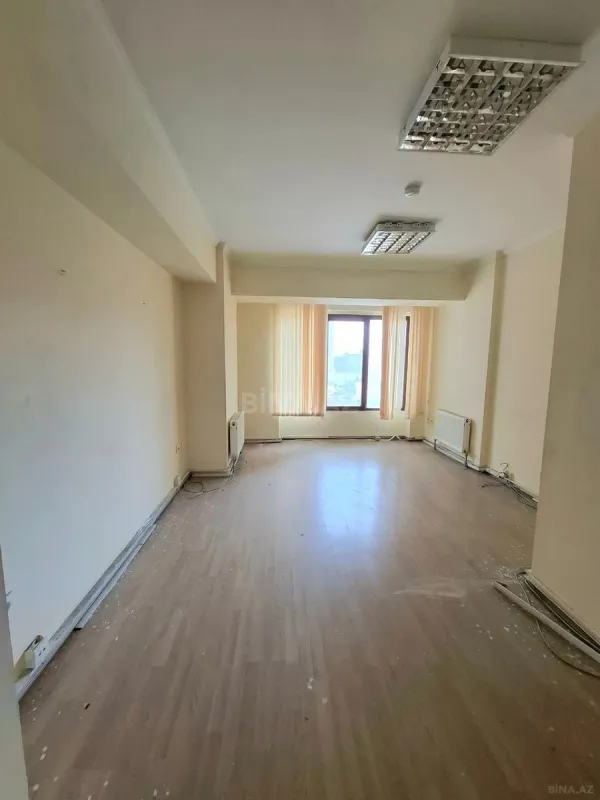Kirayə verilir 15 otaqlı ofis 500 m²