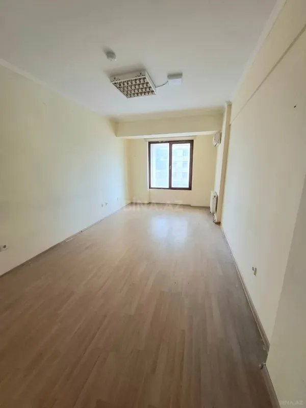 Kirayə verilir 15 otaqlı ofis 500 m²
