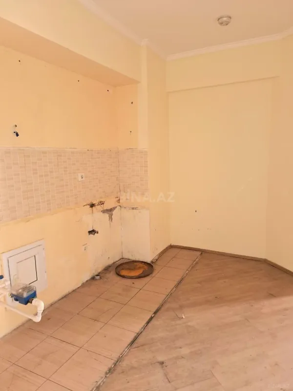 Kirayə verilir 15 otaqlı ofis 500 m²