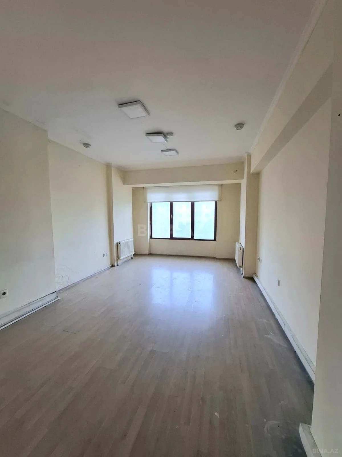 Kirayə verilir 15 otaqlı ofis 500 m²