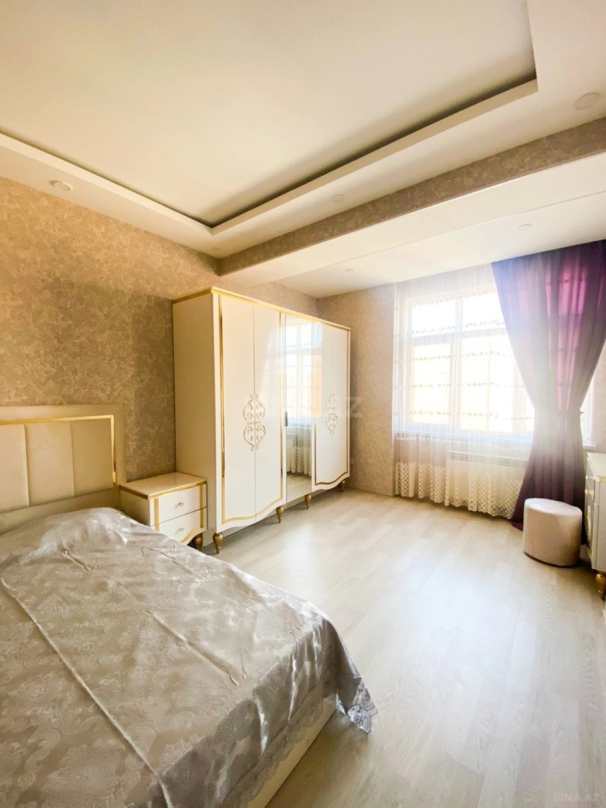 Kirayə verilir 2 otaqlı mənzil 95 m²