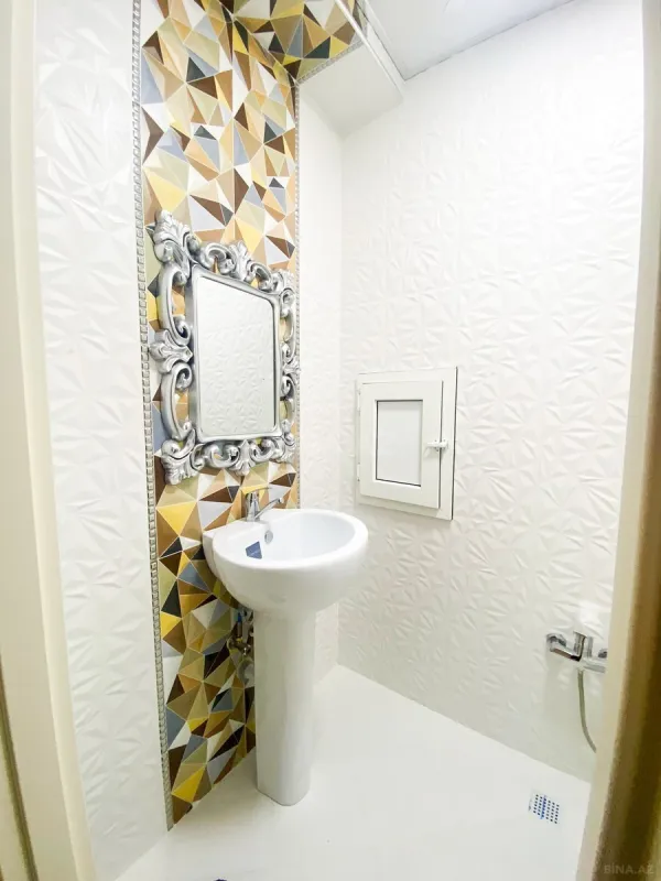 Kirayə verilir 2 otaqlı mənzil 95 m²