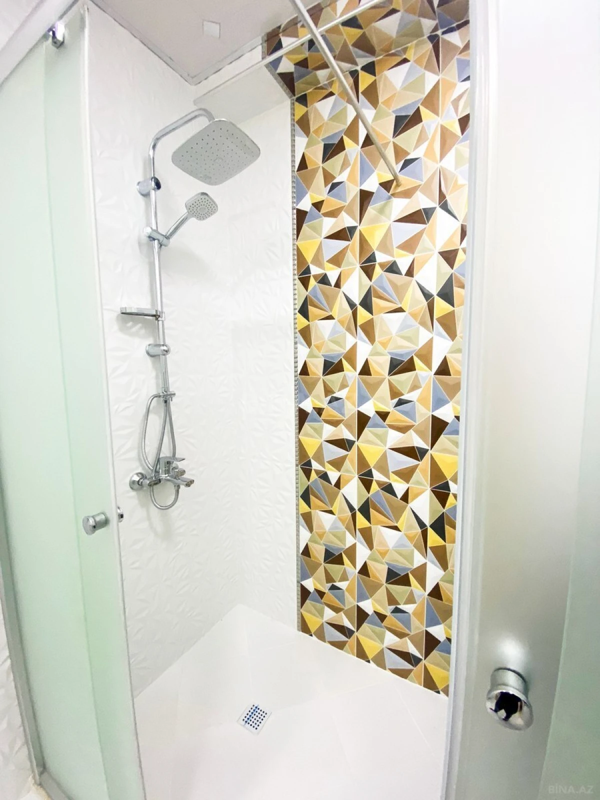 Kirayə verilir 2 otaqlı mənzil 95 m²