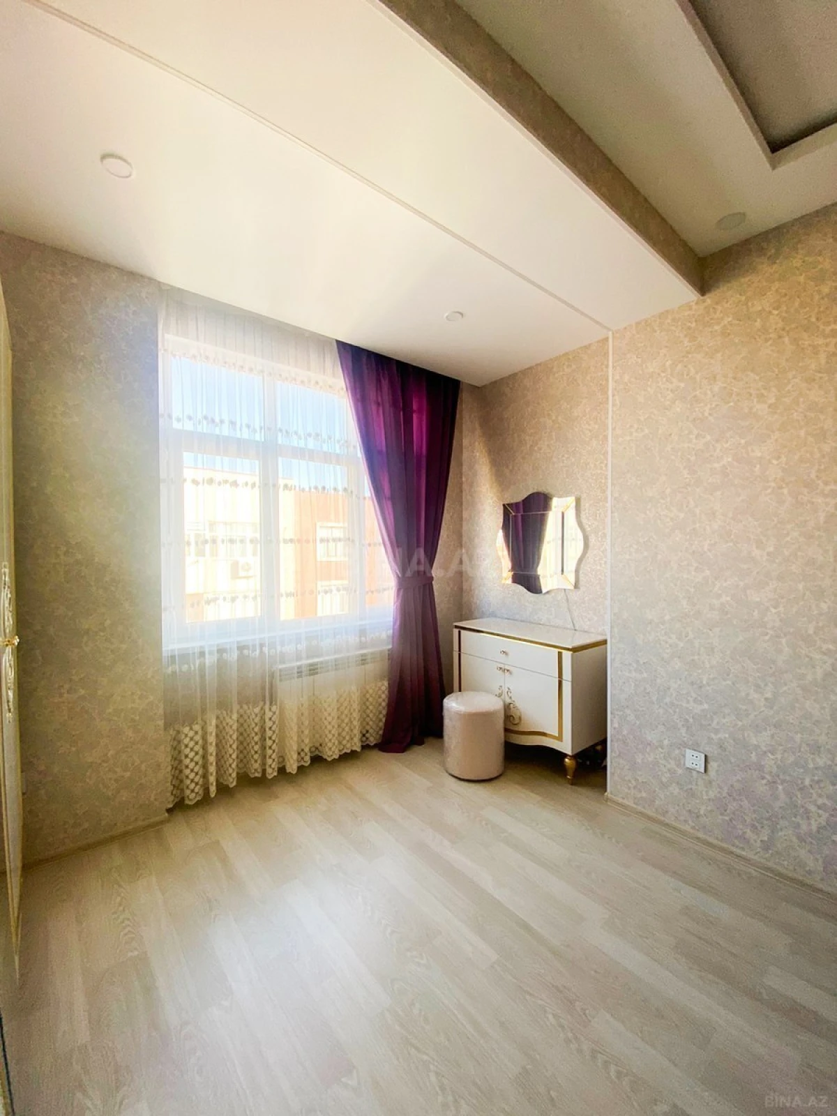 Kirayə verilir 2 otaqlı mənzil 95 m²