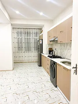 Kirayə verilir 2 otaqlı mənzil 95 m²