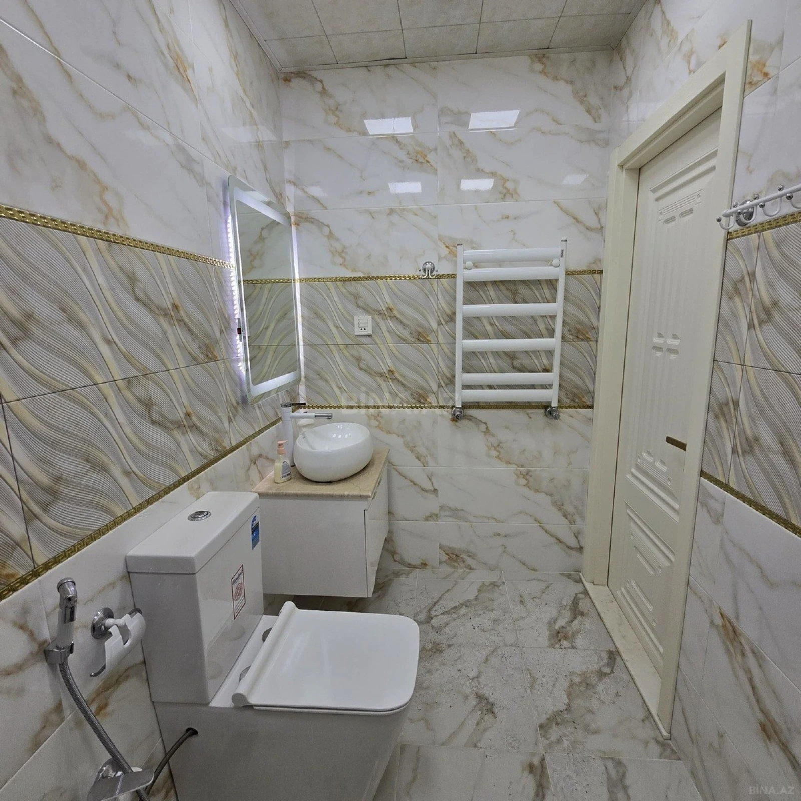 Satılır 3 otaqlı mənzil 96 m²