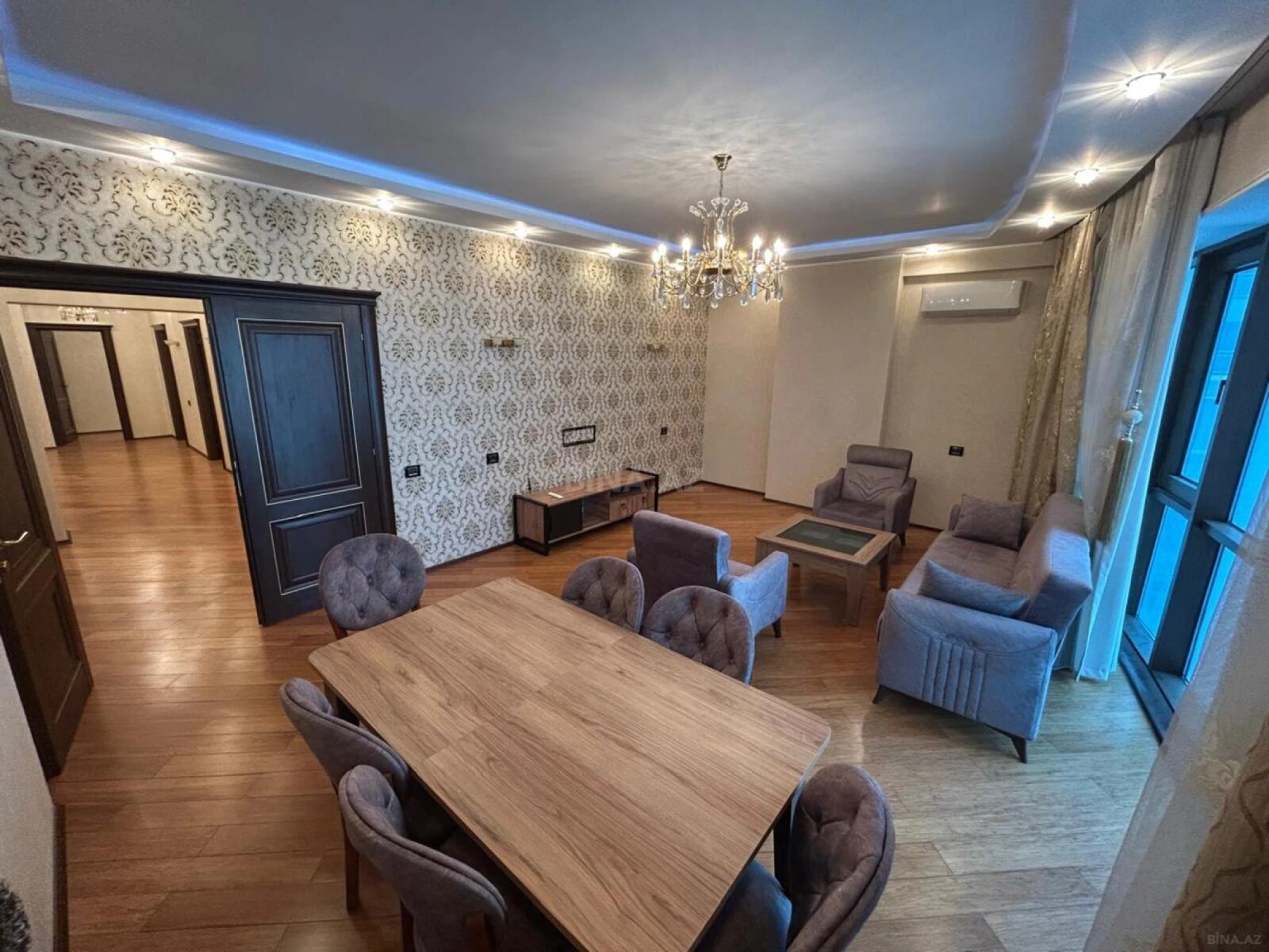 Kirayə verilir 3 otaqlı mənzil 192 m²