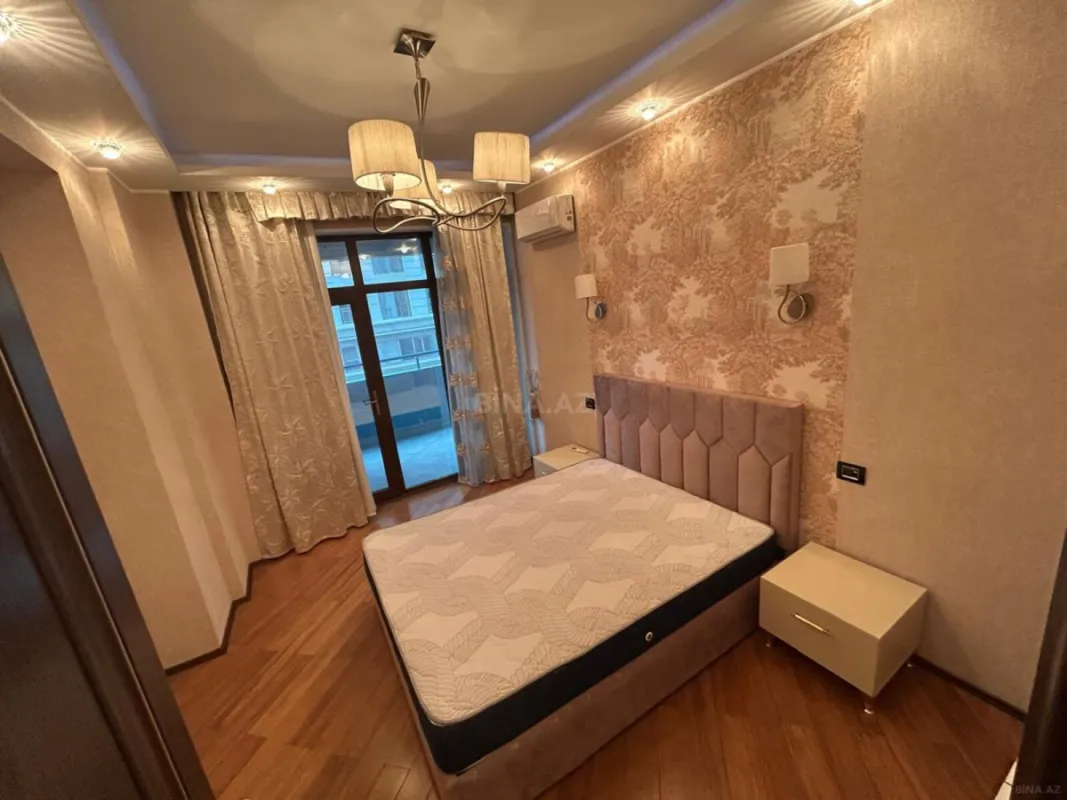 Kirayə verilir 3 otaqlı mənzil 192 m²