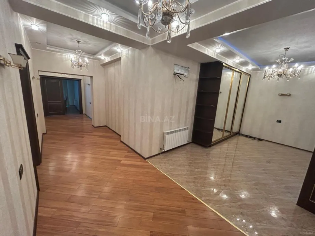Kirayə verilir 3 otaqlı mənzil 192 m²