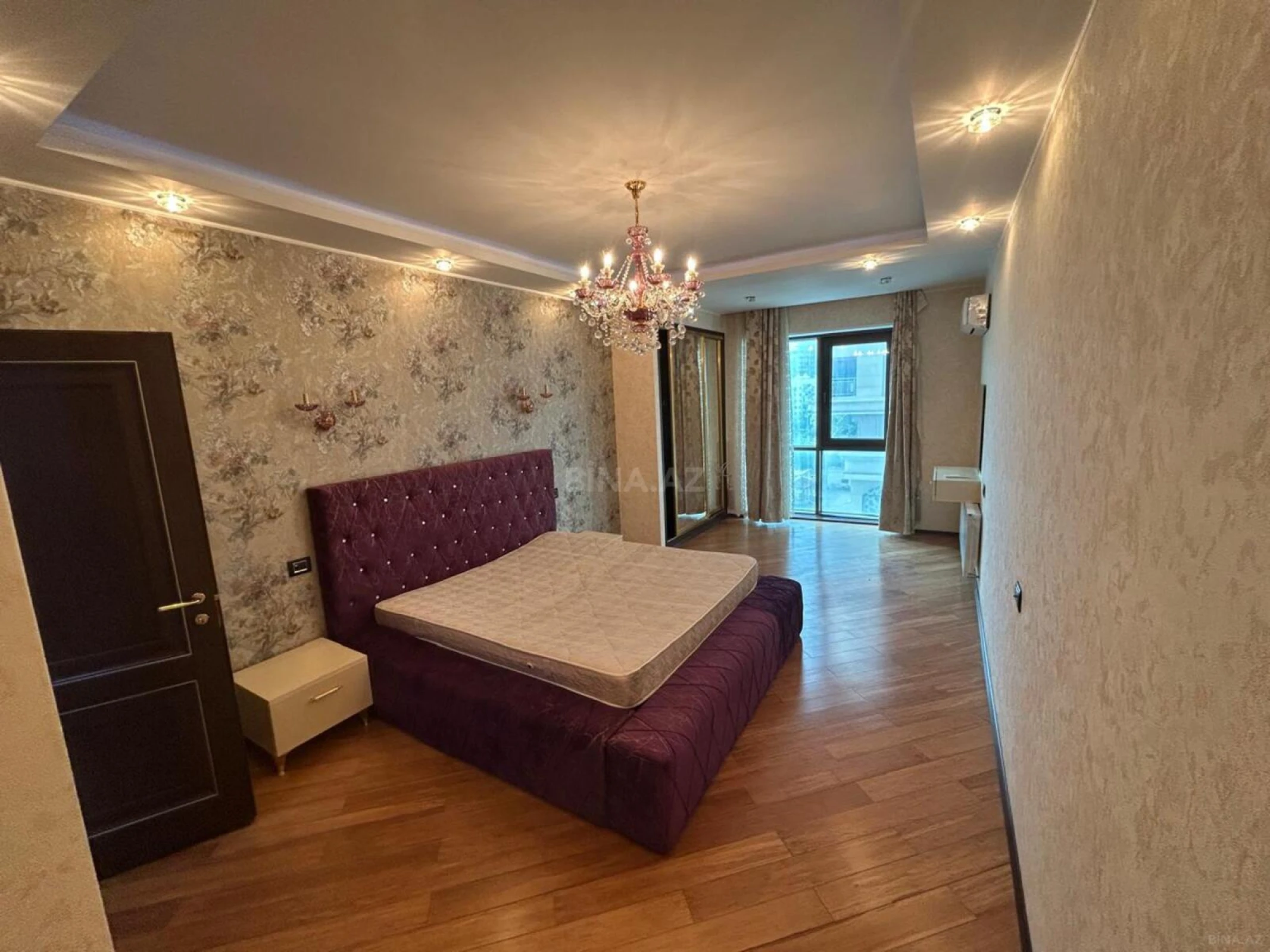 Kirayə verilir 3 otaqlı mənzil 192 m²