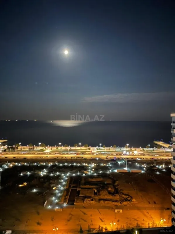 Kirayə verilir 3 otaqlı mənzil 192 m²