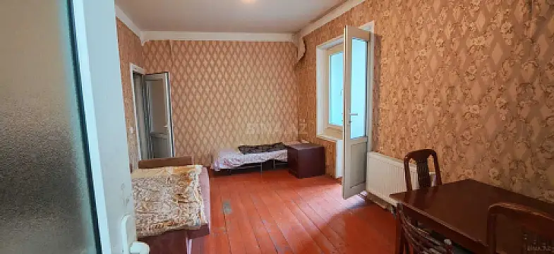 Satılır 2 otaqlı mənzil 42 m² — Bakı, İnşaatçılar 2 otaq 42.00 m²