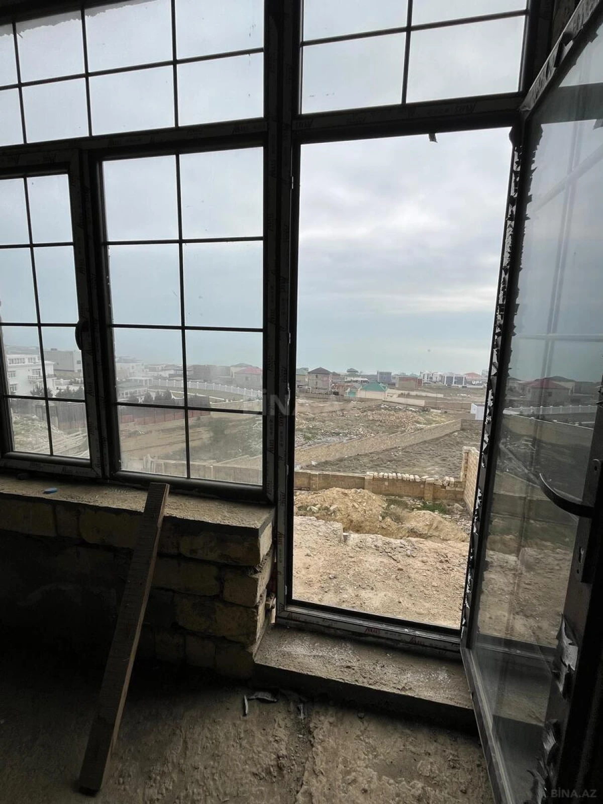 Satılır 6 otaqlı həyət evi 350 m²