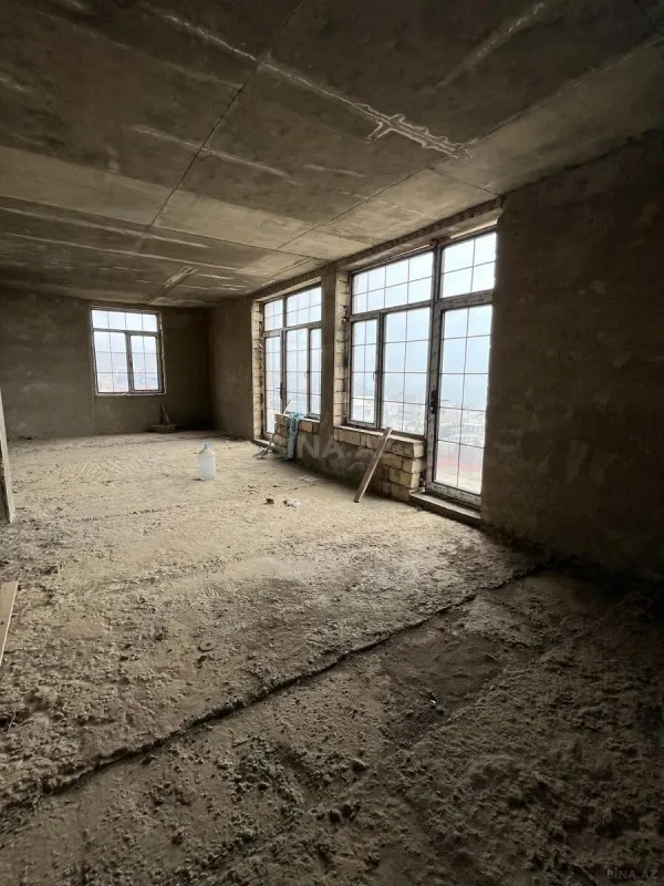 Satılır 6 otaqlı həyət evi 350 m²