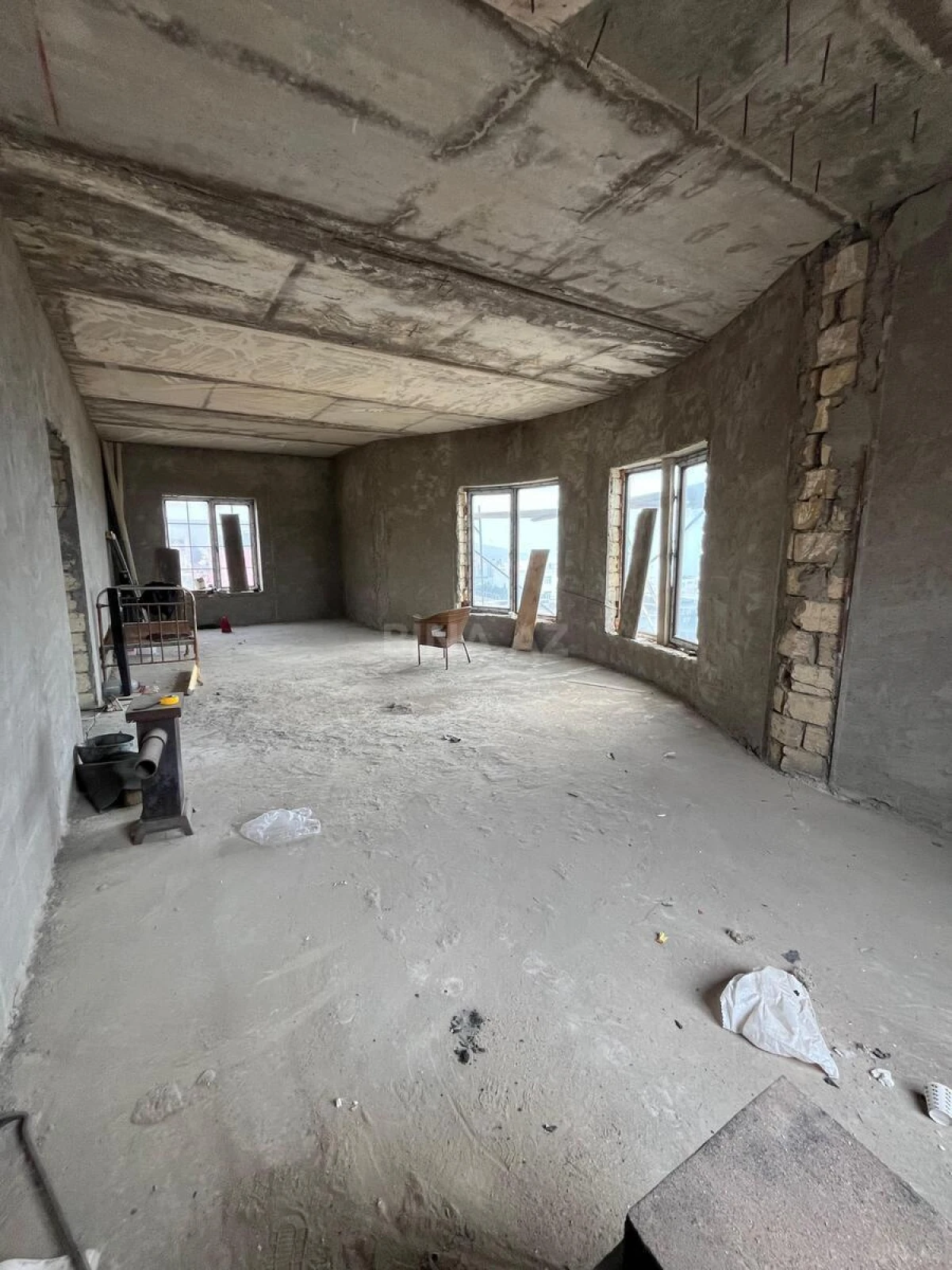 Satılır 6 otaqlı həyət evi 350 m²