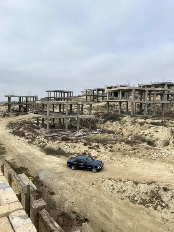 Satılır 6 otaqlı həyət evi 350 m²