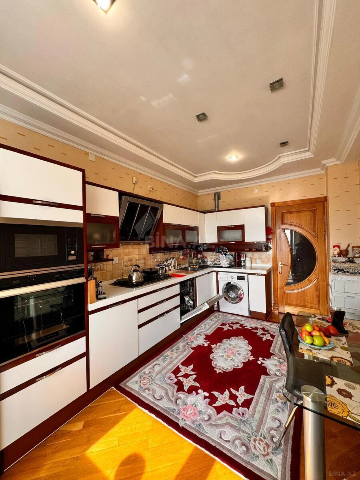Satılır 3 otaqlı mənzil 138 m²