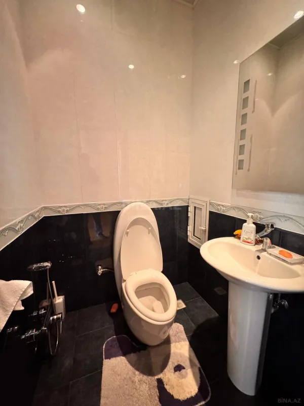 Satılır 3 otaqlı mənzil 138 m²