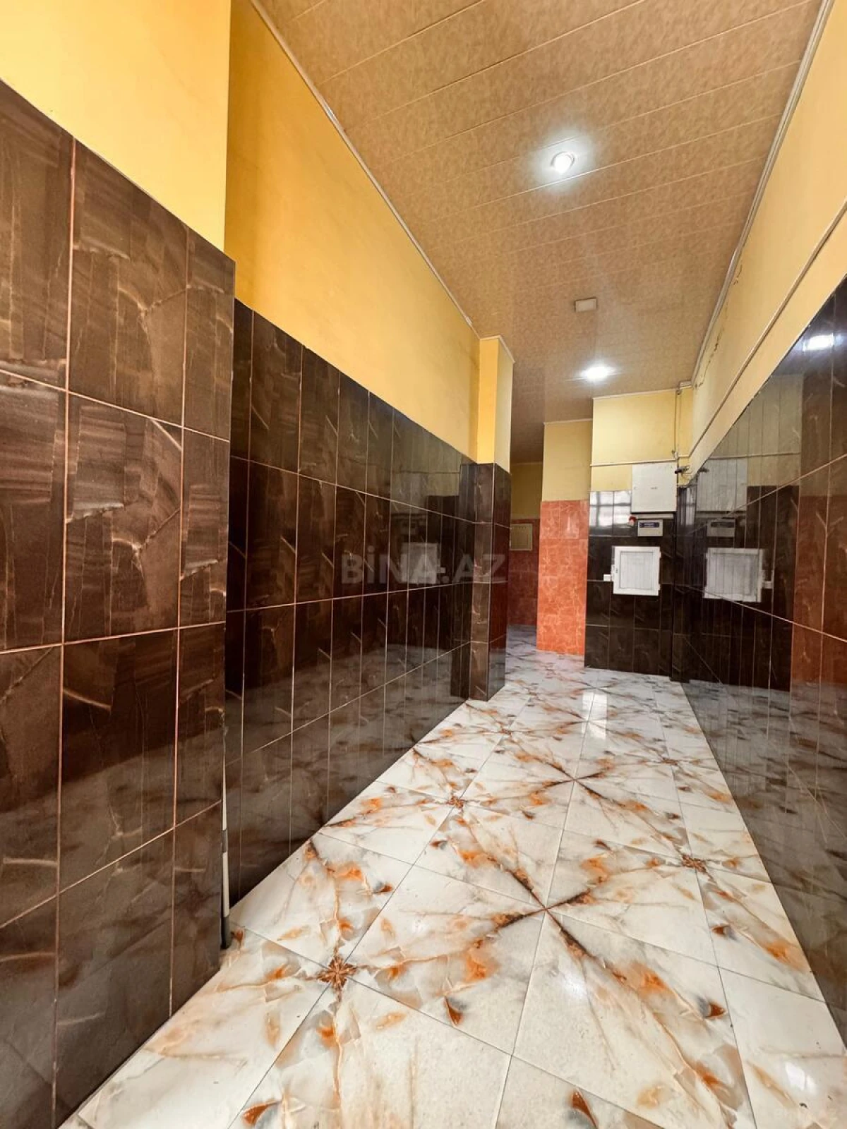 Satılır 3 otaqlı mənzil 138 m²