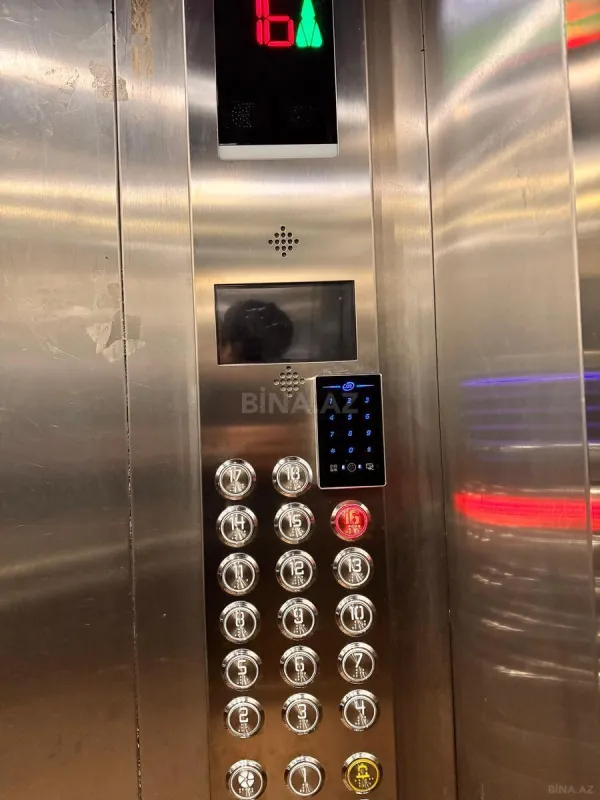 Satılır 3 otaqlı mənzil 138 m²