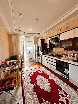 Satılır 3 otaqlı mənzil 138 m²