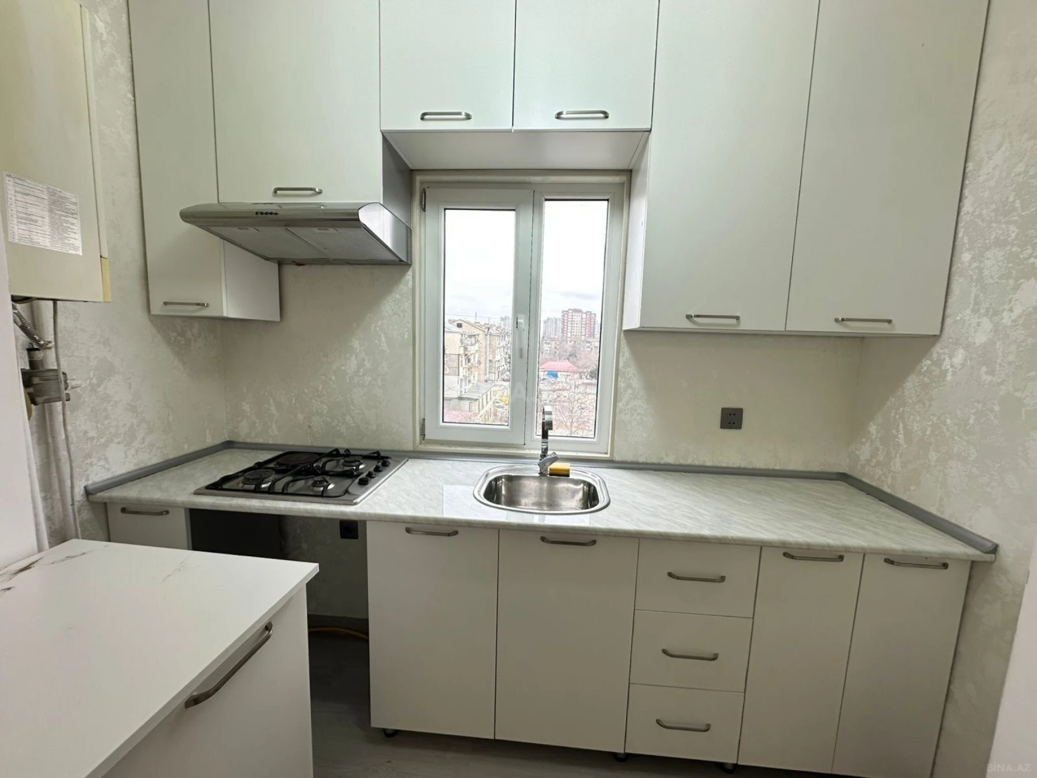 Satılır 2 otaqlı mənzil 47 m²