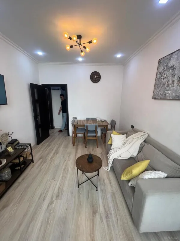 Satılır 2 otaqlı mənzil 53 m²