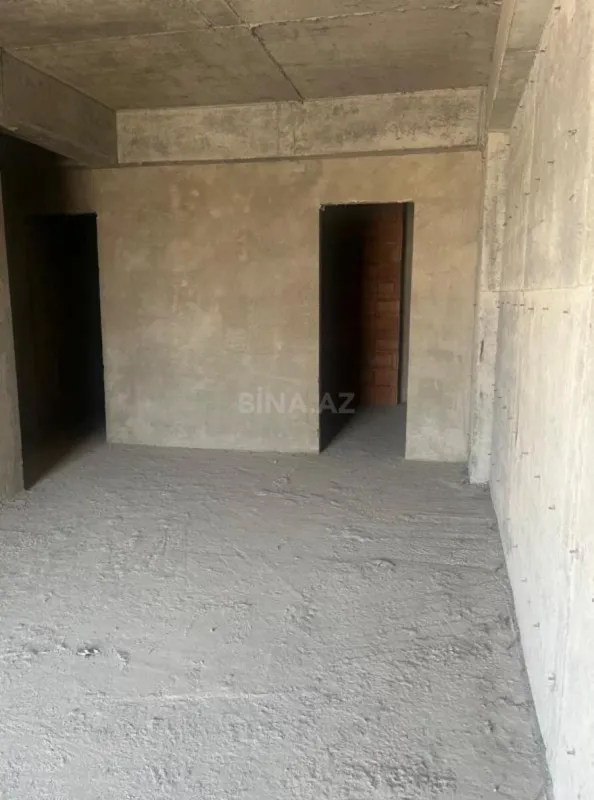 Satılır 3 otaqlı mənzil 185 m²