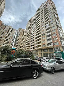 Kirayə verilir 2 otaqlı mənzil 98 m²
