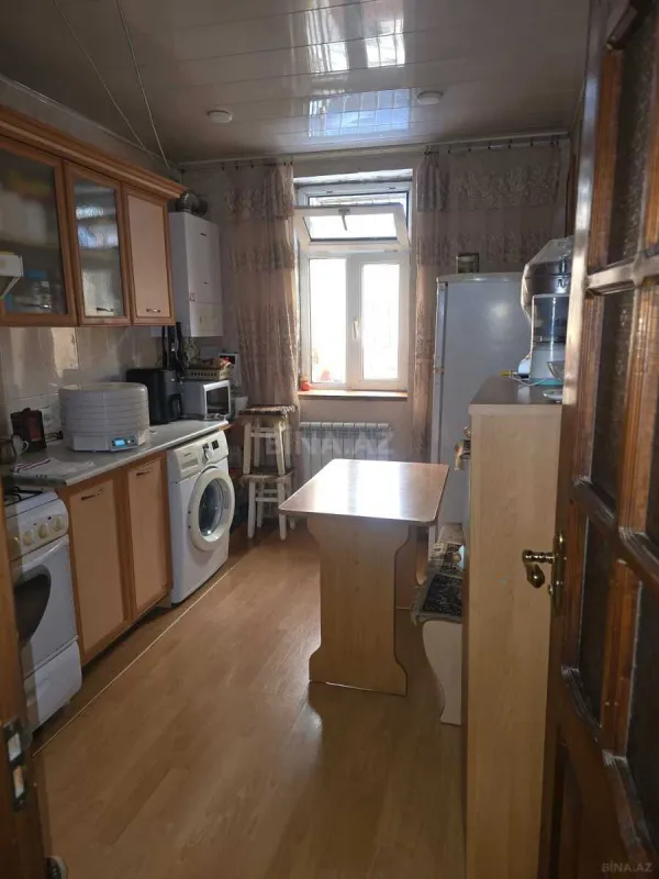 Satılır 4 otaqlı mənzil 90 m²