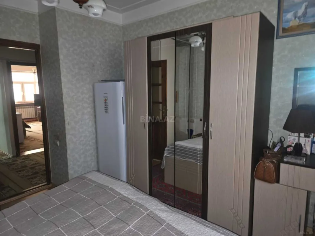Satılır 4 otaqlı mənzil 90 m²