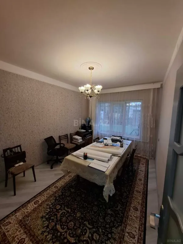 Satılır 4 otaqlı mənzil 100 m²