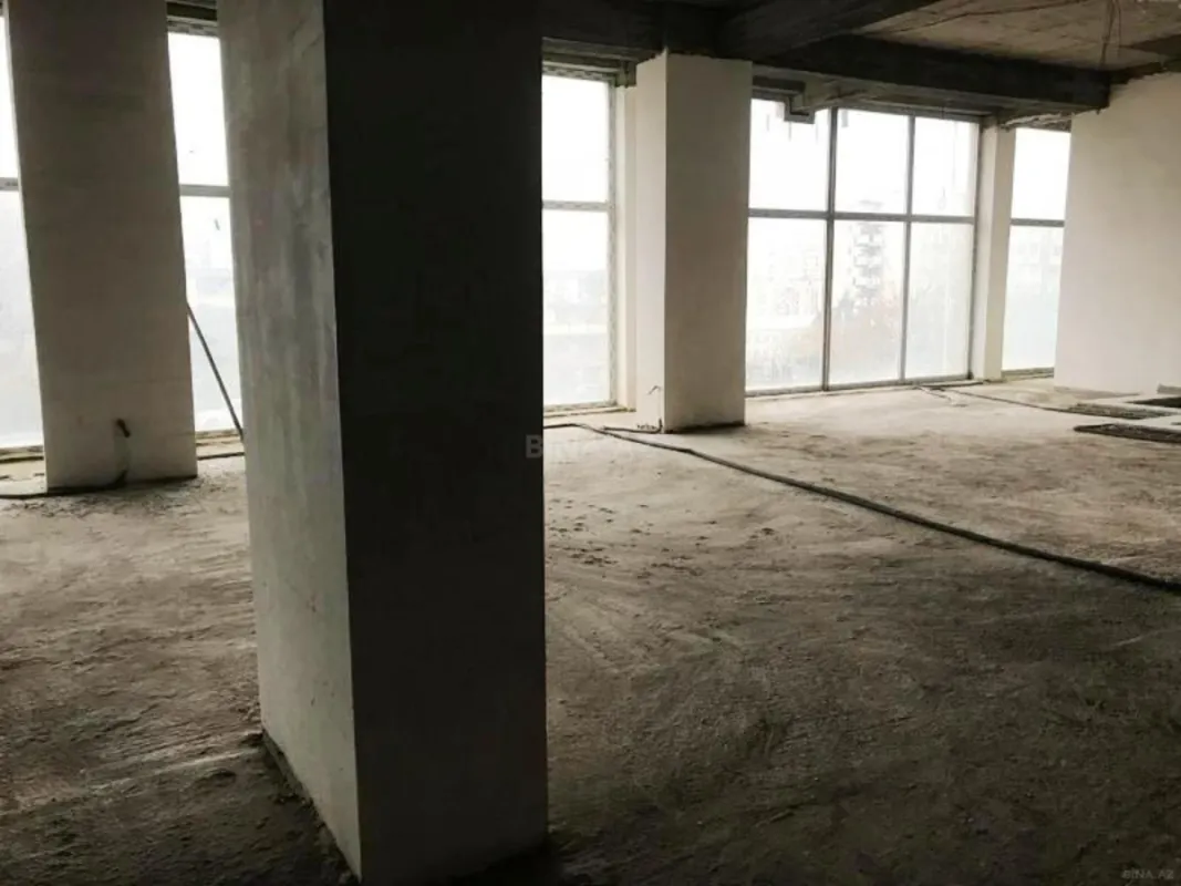 Satılır obyekt 136 m²