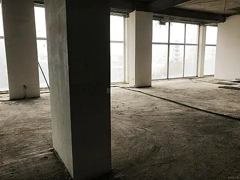 Satılır obyekt 136 m²
