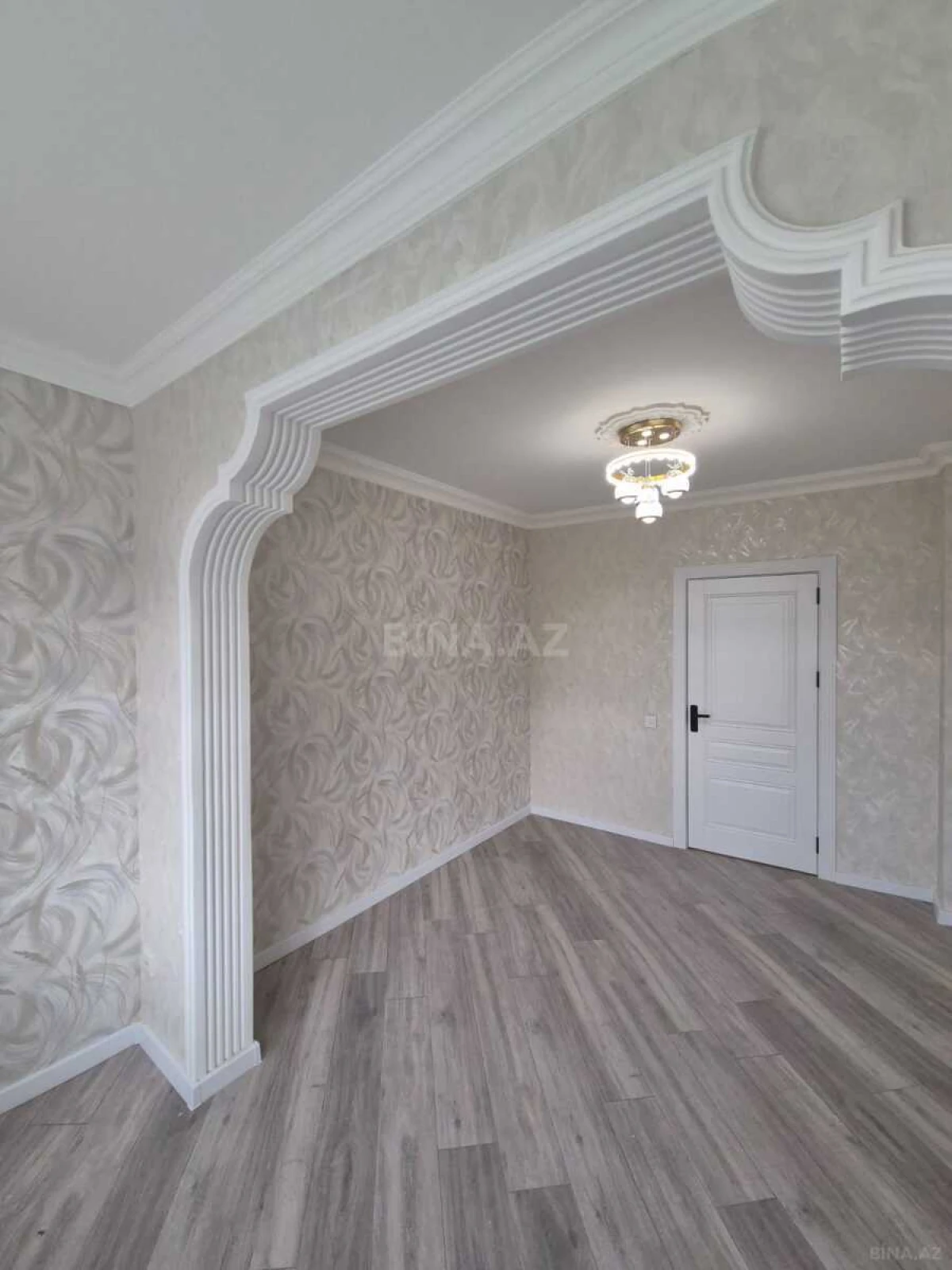 Satılır 4 otaqlı mənzil 100 m²