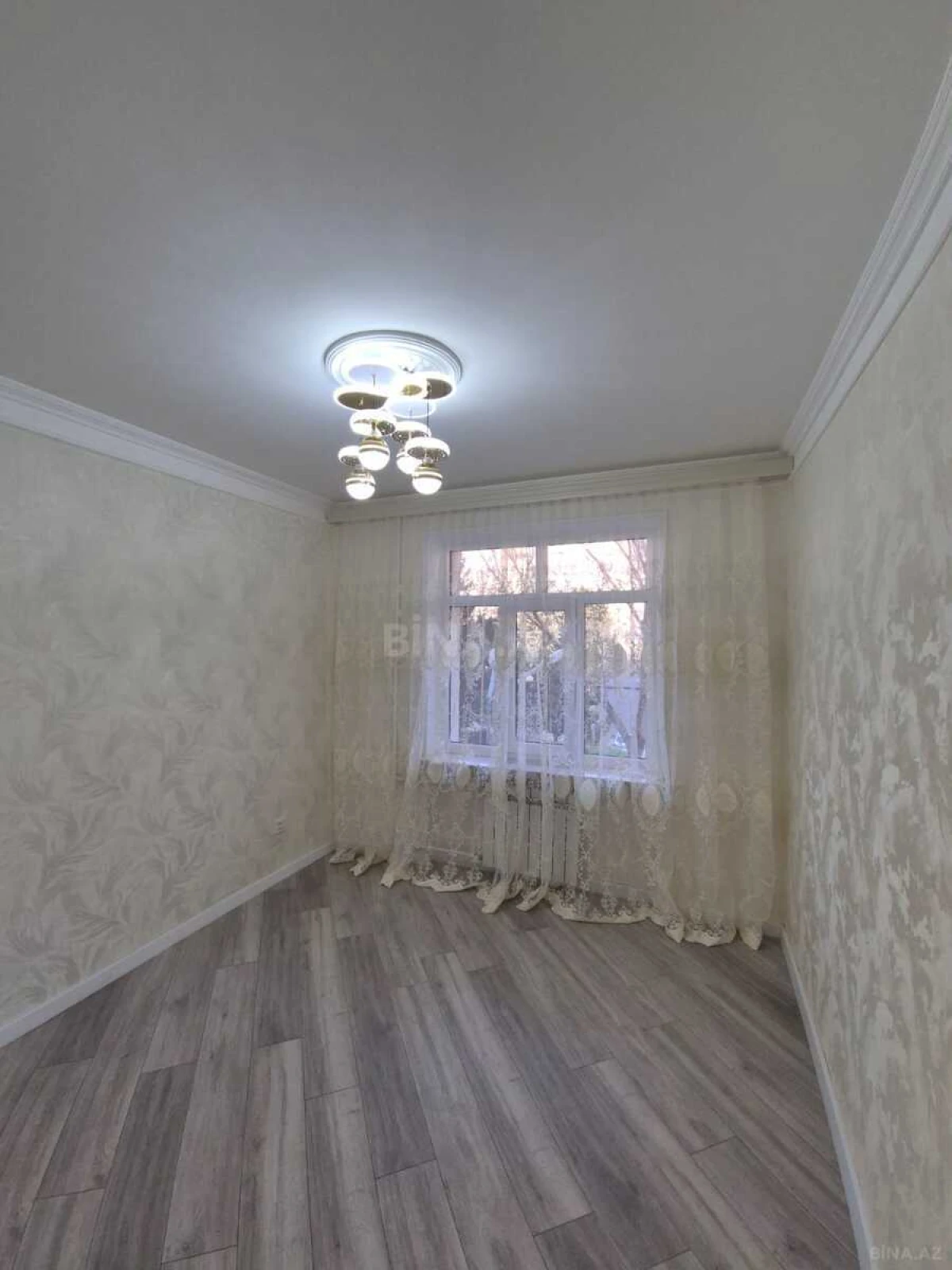 Satılır 4 otaqlı mənzil 100 m²
