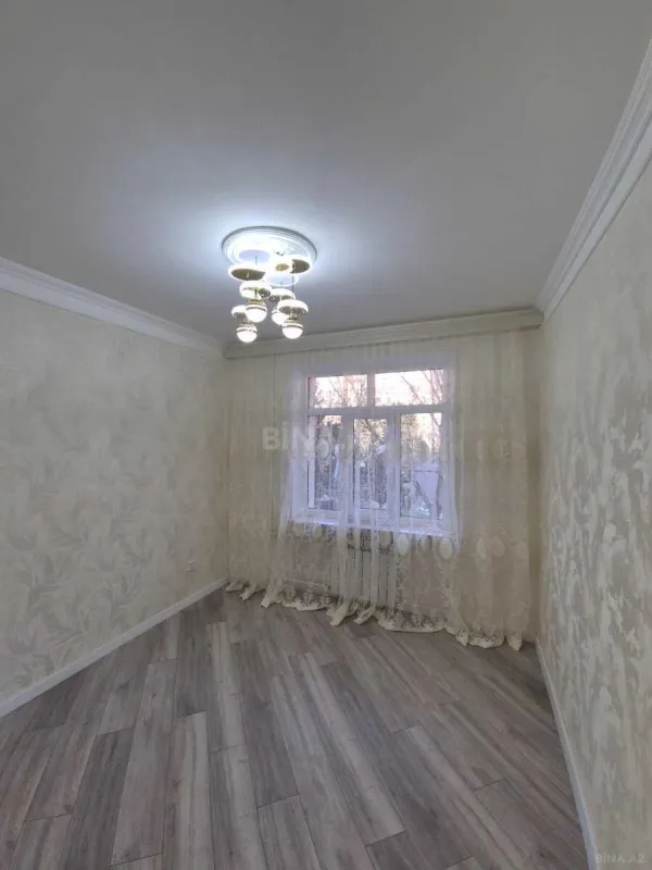 Satılır 4 otaqlı mənzil 100 m²