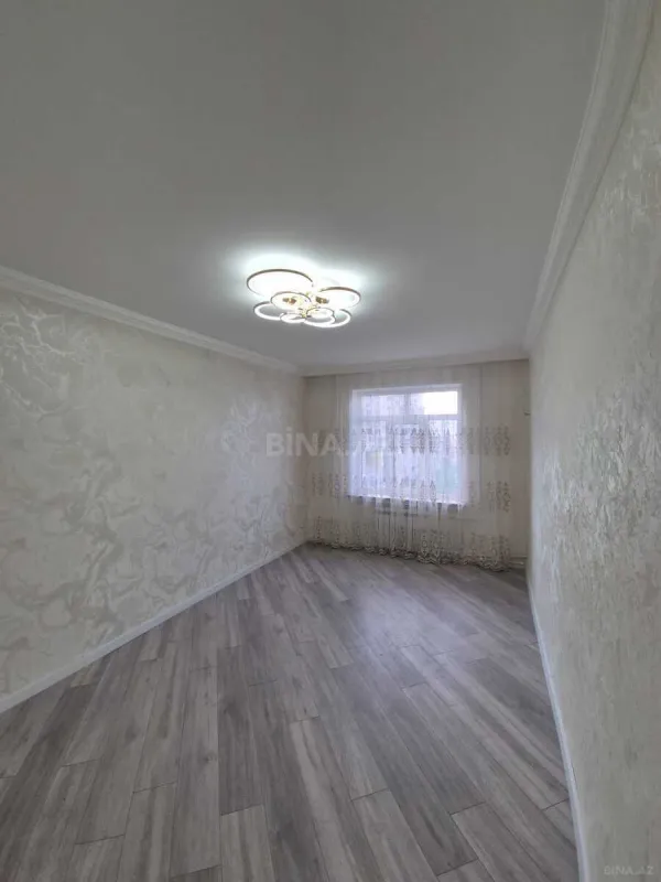 Satılır 4 otaqlı mənzil 100 m²