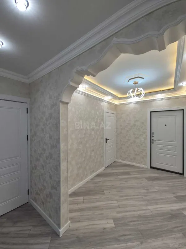 Satılır 4 otaqlı mənzil 100 m²