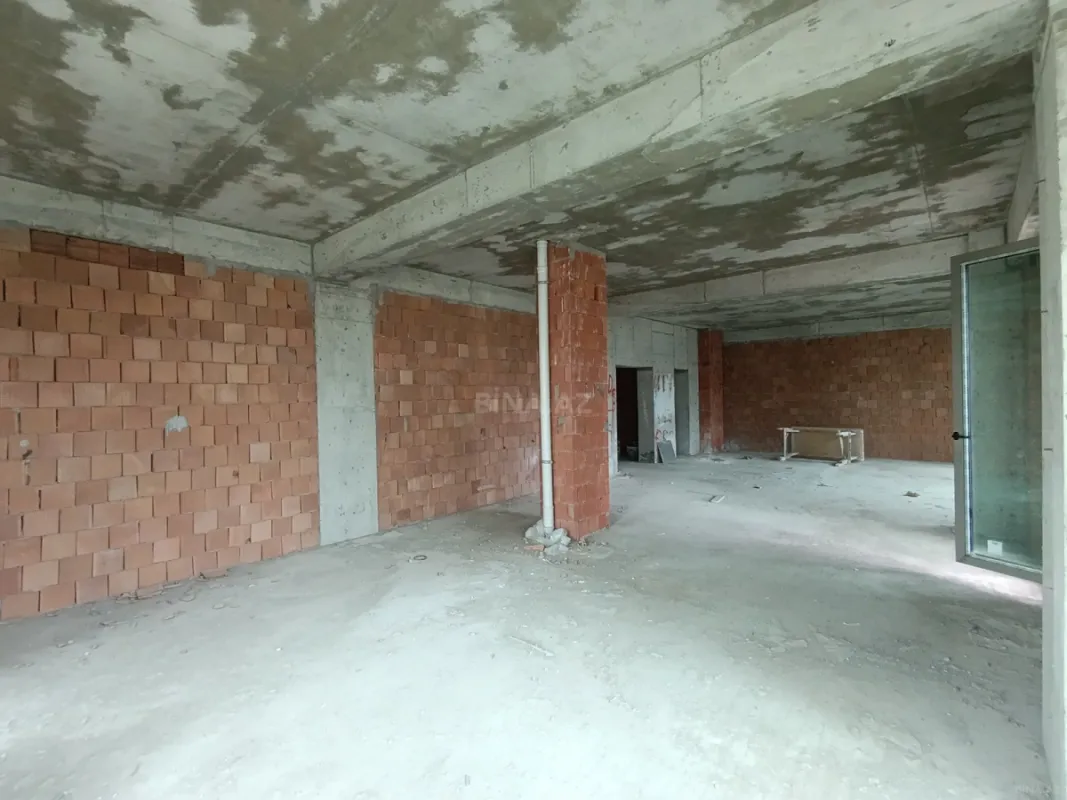 Satılır 3 otaqlı mənzil 112 m²