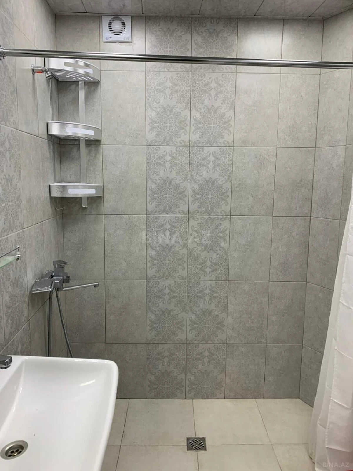 Kirayə verilir 2 otaqlı mənzil 55 m²