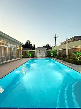 Kirayə verilir 6 otaqlı həyət evi 500 m²